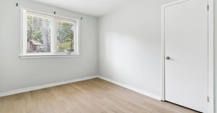 Lower Fl-231 Goulding Avenue, Toronto, ON, M2R 2P6 - 9