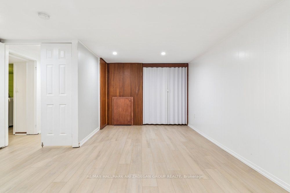 Lower Fl-231 Goulding Avenue, Toronto, ON, M2R 2P6 - 18