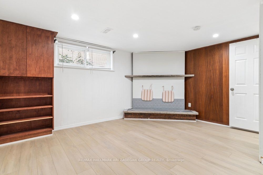 Lower Fl-231 Goulding Avenue, Toronto, ON, M2R 2P6 - 16
