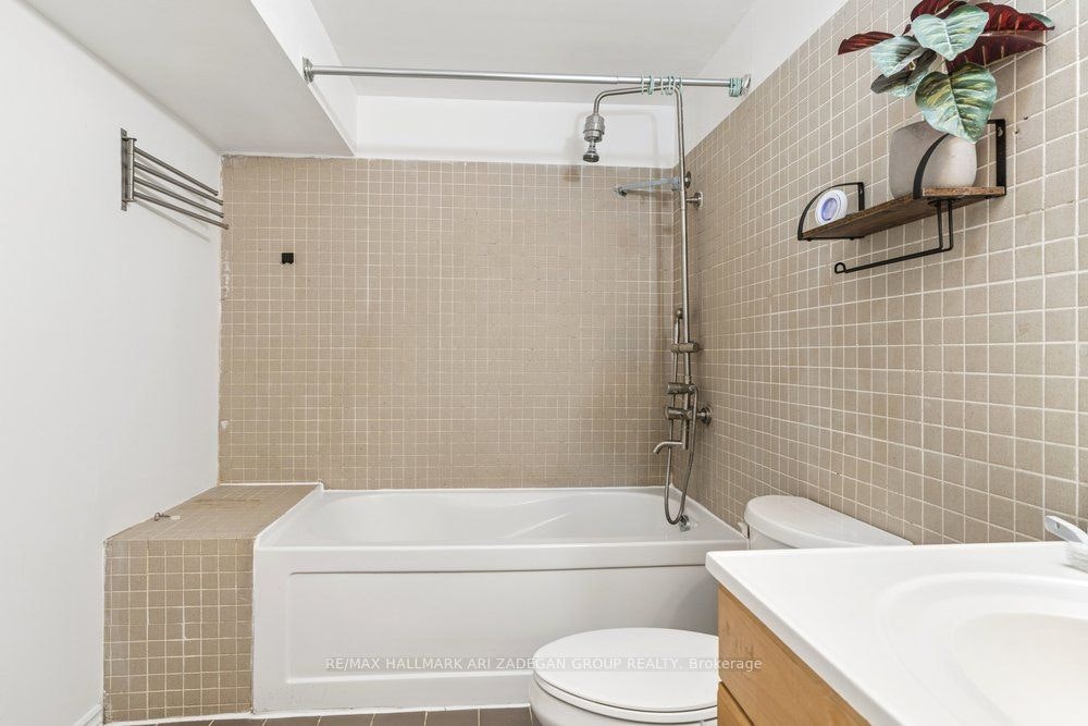 Lower Fl-231 Goulding Avenue, Toronto, ON, M2R 2P6 - 21