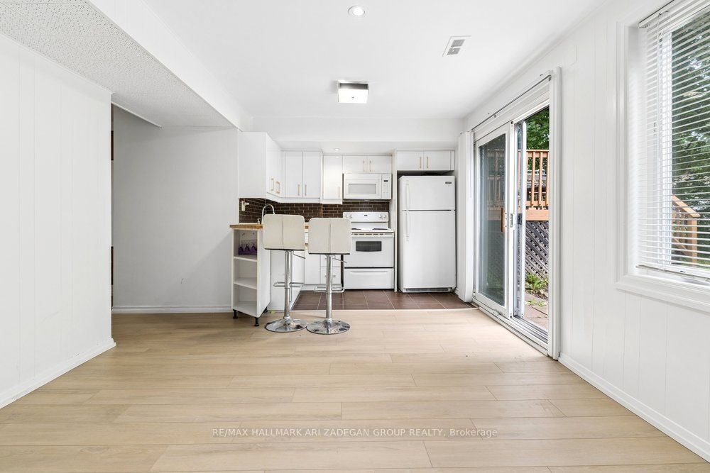 Lower Fl-231 Goulding Avenue, Toronto, ON, M2R 2P6 - 6