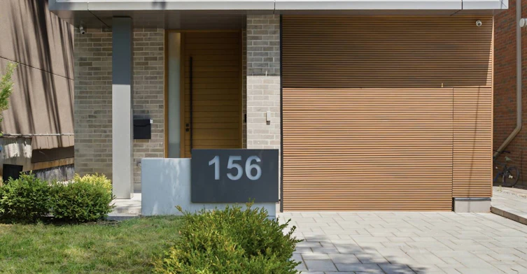 156 Snowdon Avenue, Toronto, ON, M4N 2B2 - 2