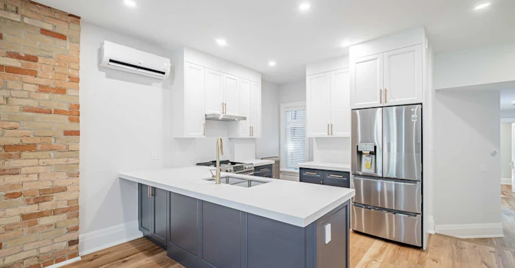 2nd/3rd Flr-36 Howland Avenue, Toronto, ON, M5R 3B3 - 6