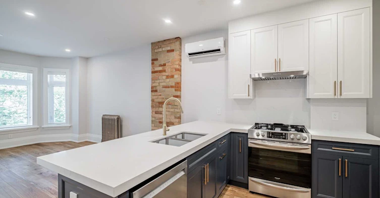 2nd/3rd Flr-36 Howland Avenue, Toronto, ON, M5R 3B3 - 7