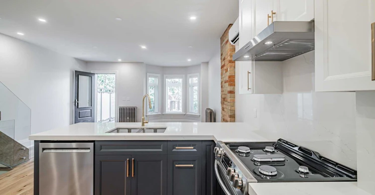 2nd/3rd Flr-36 Howland Avenue, Toronto, ON, M5R 3B3 - 8