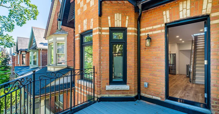2nd/3rd Flr-36 Howland Avenue, Toronto, ON, M5R 3B3 - 11