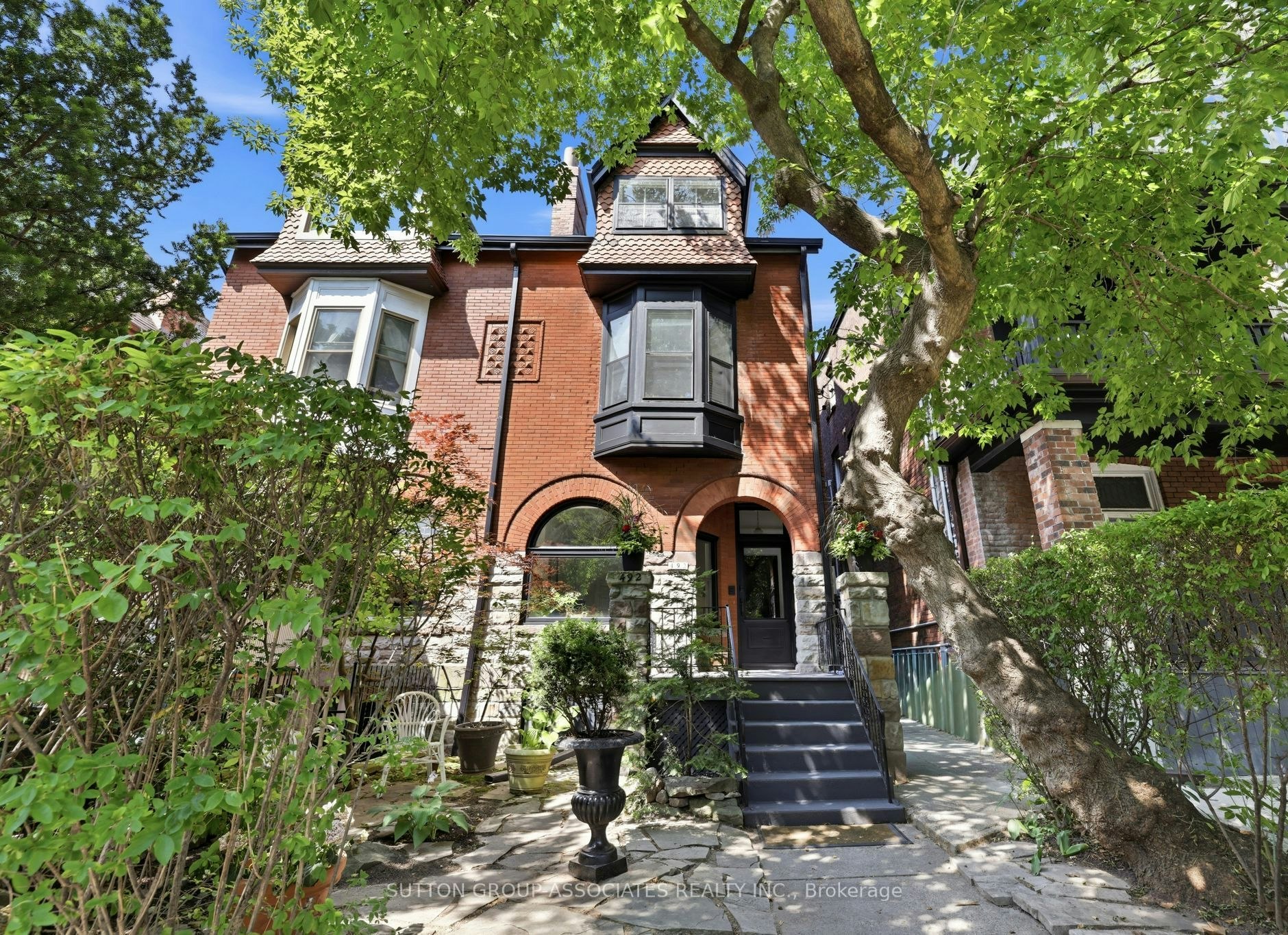 492 Euclid Avenue, Toronto, ON, M6G 2S9