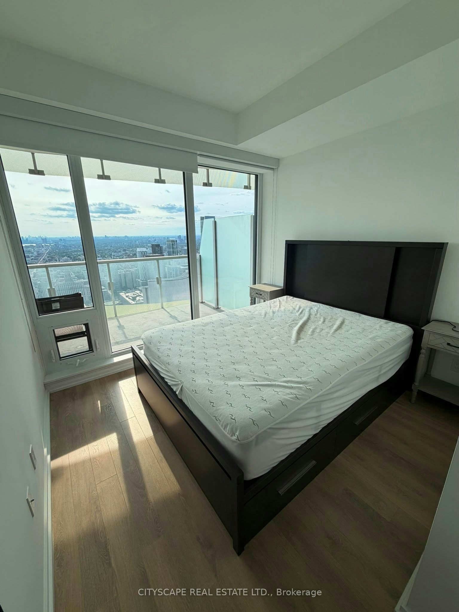 4909-197 Yonge Street, Toronto, ON, M5B 0C1 - 10