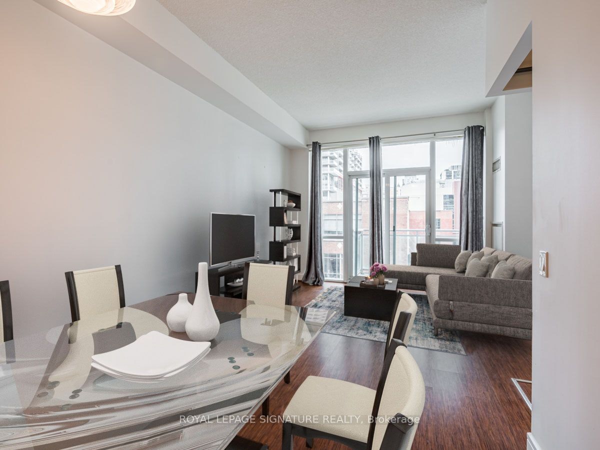 N401-116 George Street, Toronto, ON, M5A 2M5 - 2