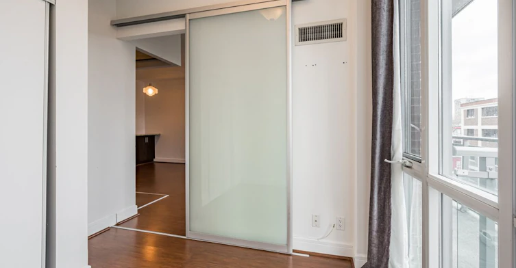 N401-116 George Street, Toronto, ON, M5A 2M5 - 13
