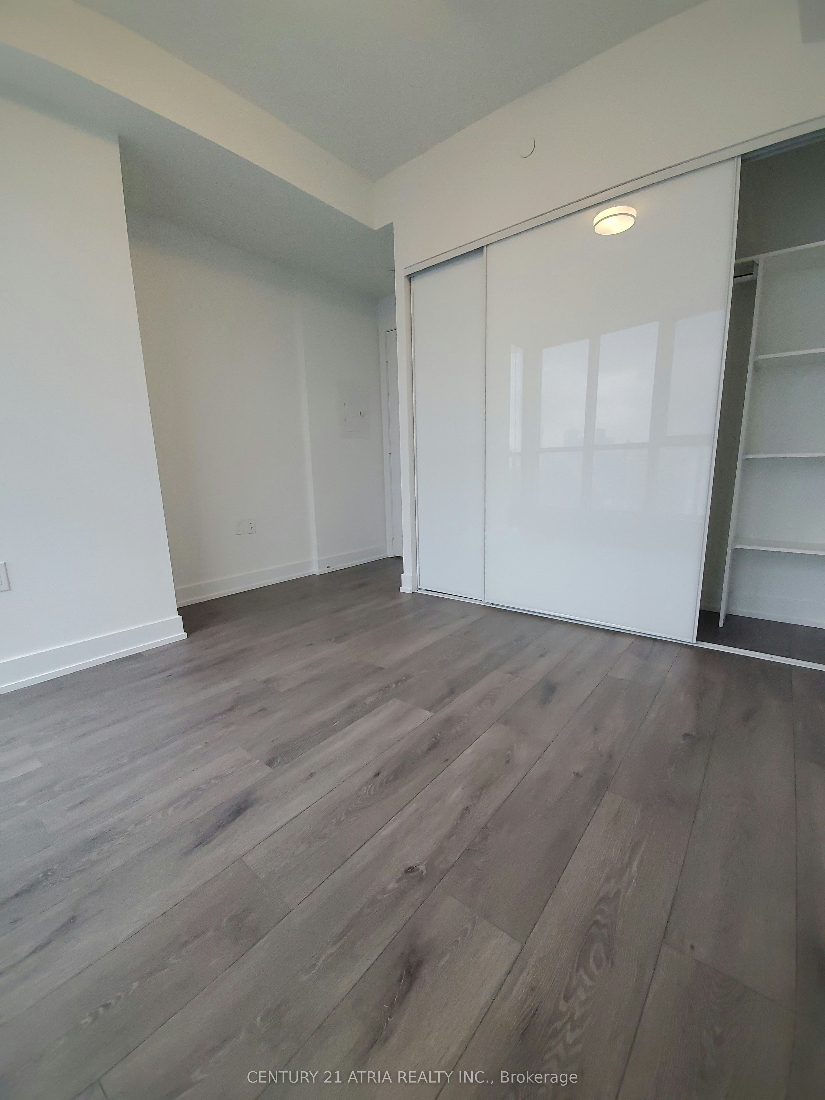 2719-585 Bloor Street E, Toronto, ON, M4W 0B3 - 6