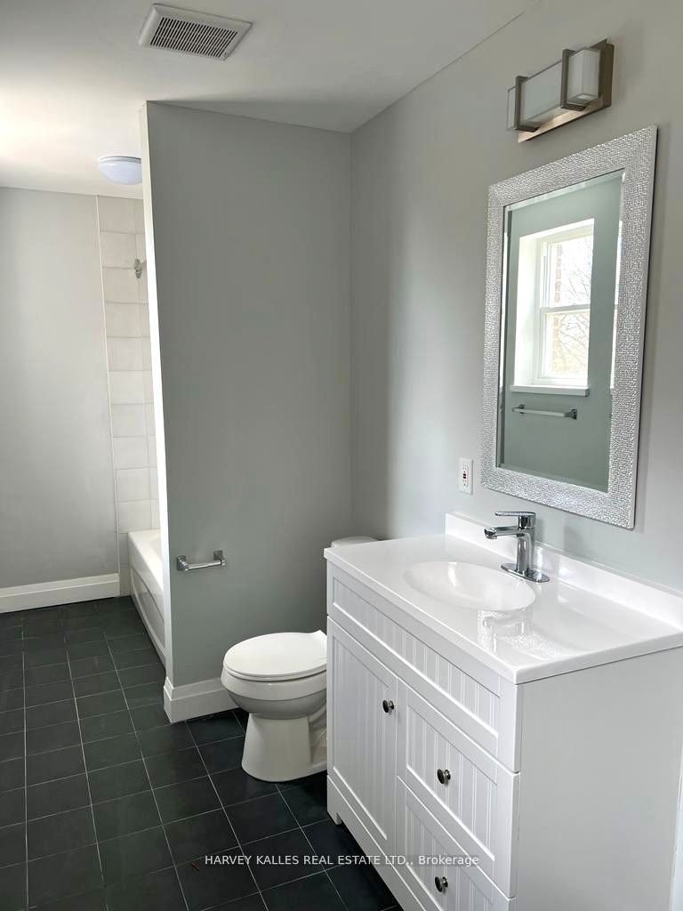 Upper-202 Major Street, Toronto, ON, M5S 2L3 - 7