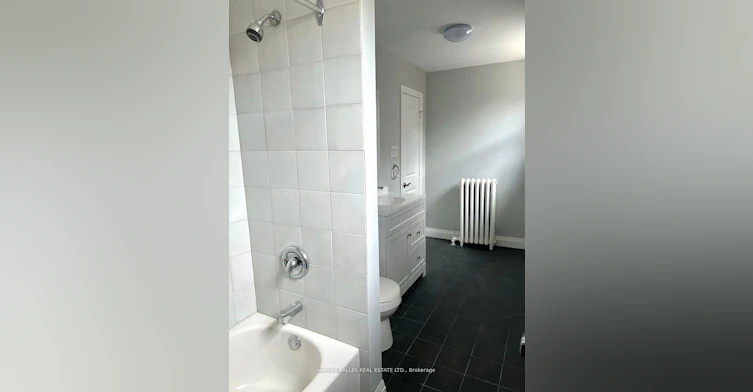 Upper-202 Major Street, Toronto, ON, M5S 2L3 - 10