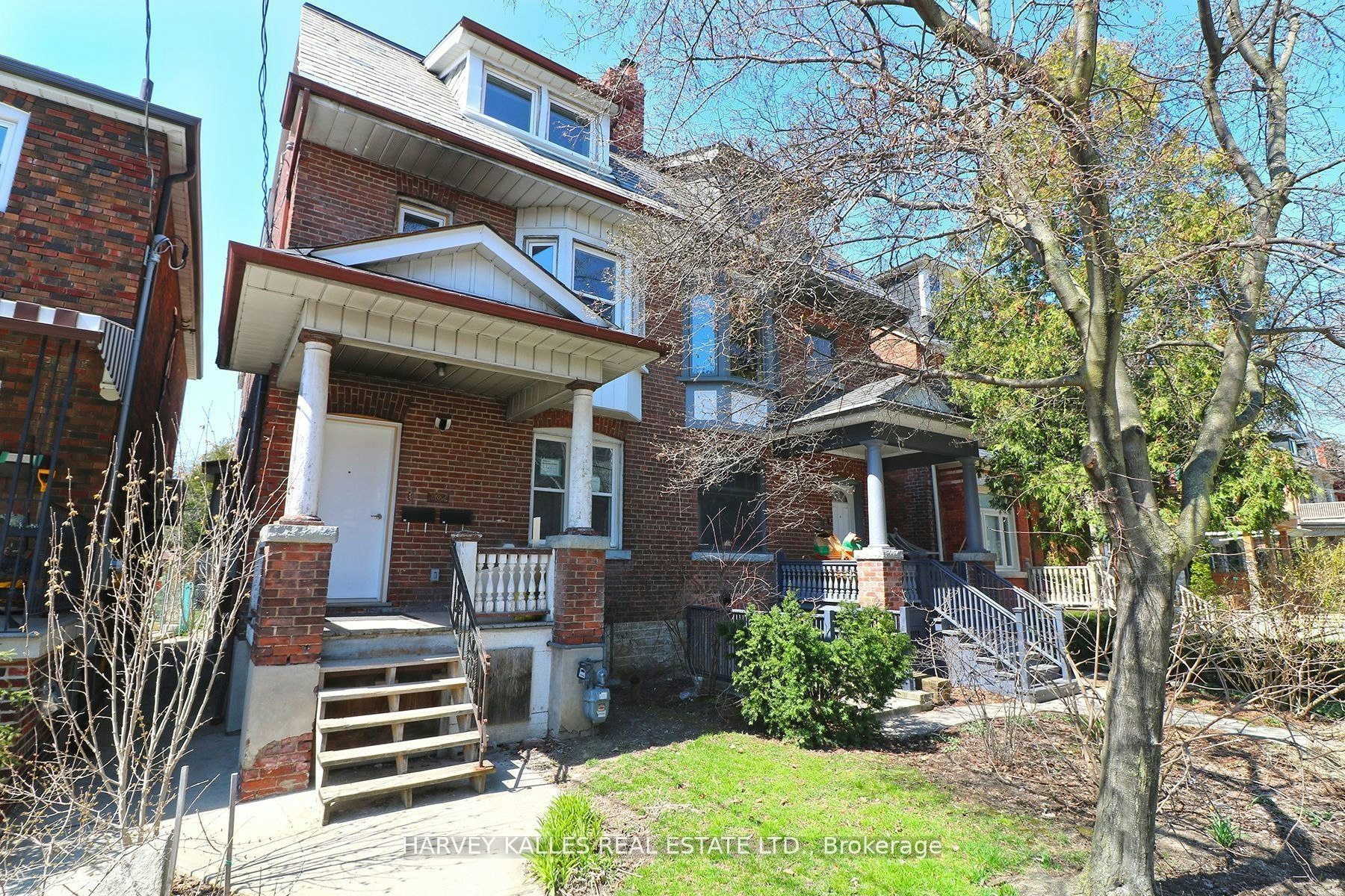 Upper-202 Major Street, Toronto, ON, M5S 2L3 - 2