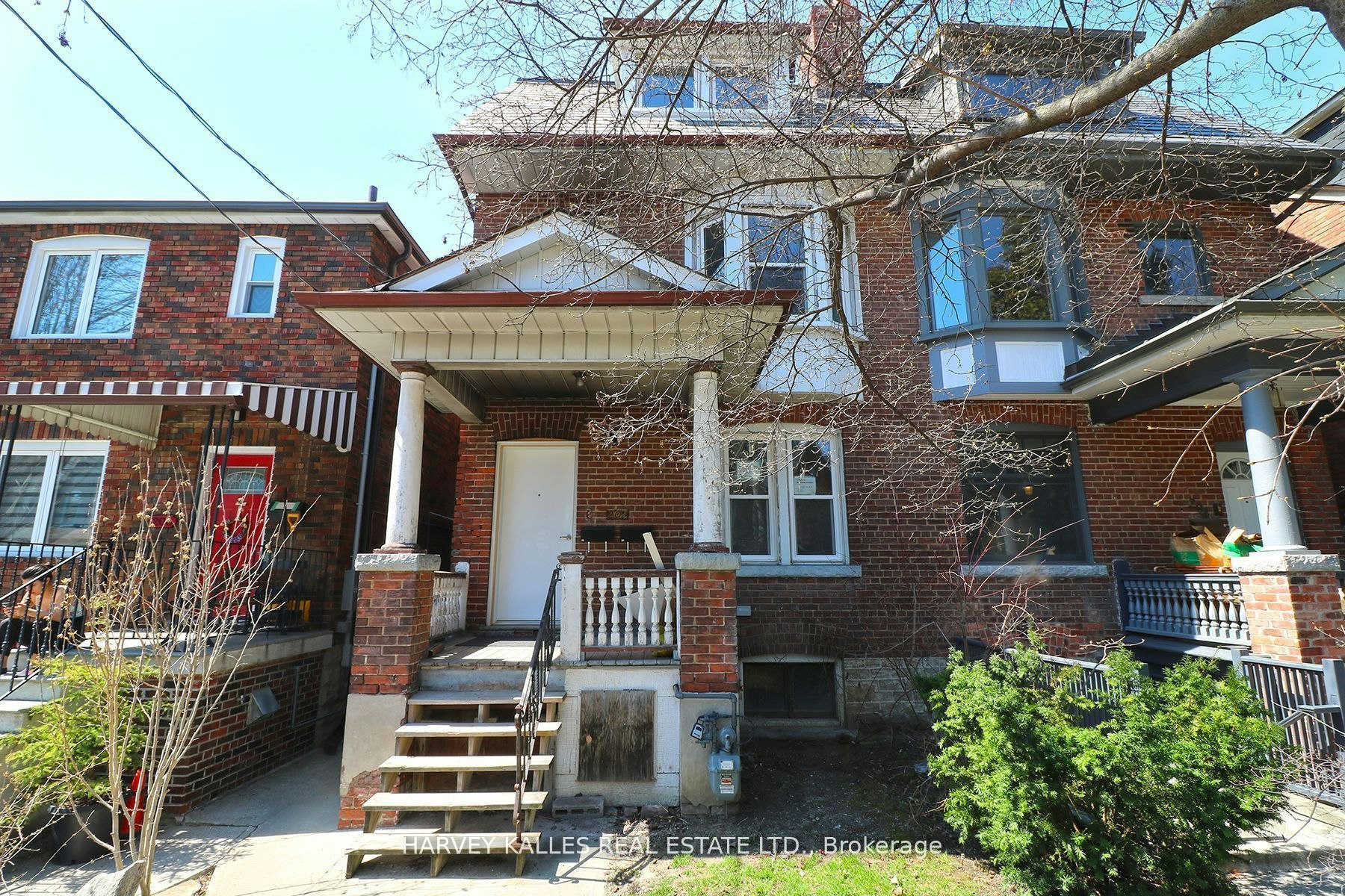 Upper-202 Major Street, Toronto, ON, M5S 2L3