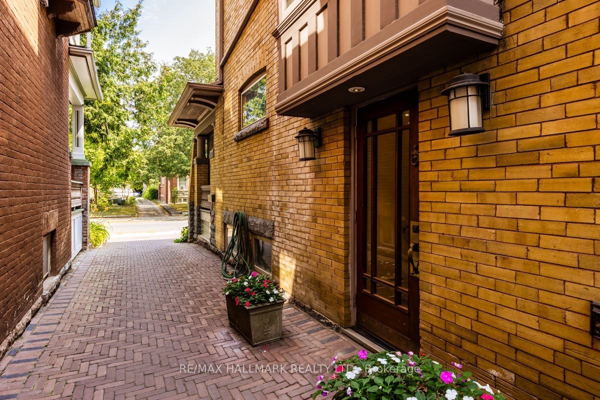 Main-344 Palmerston Boulevard, Toronto, ON, M6G 2N6 - 2