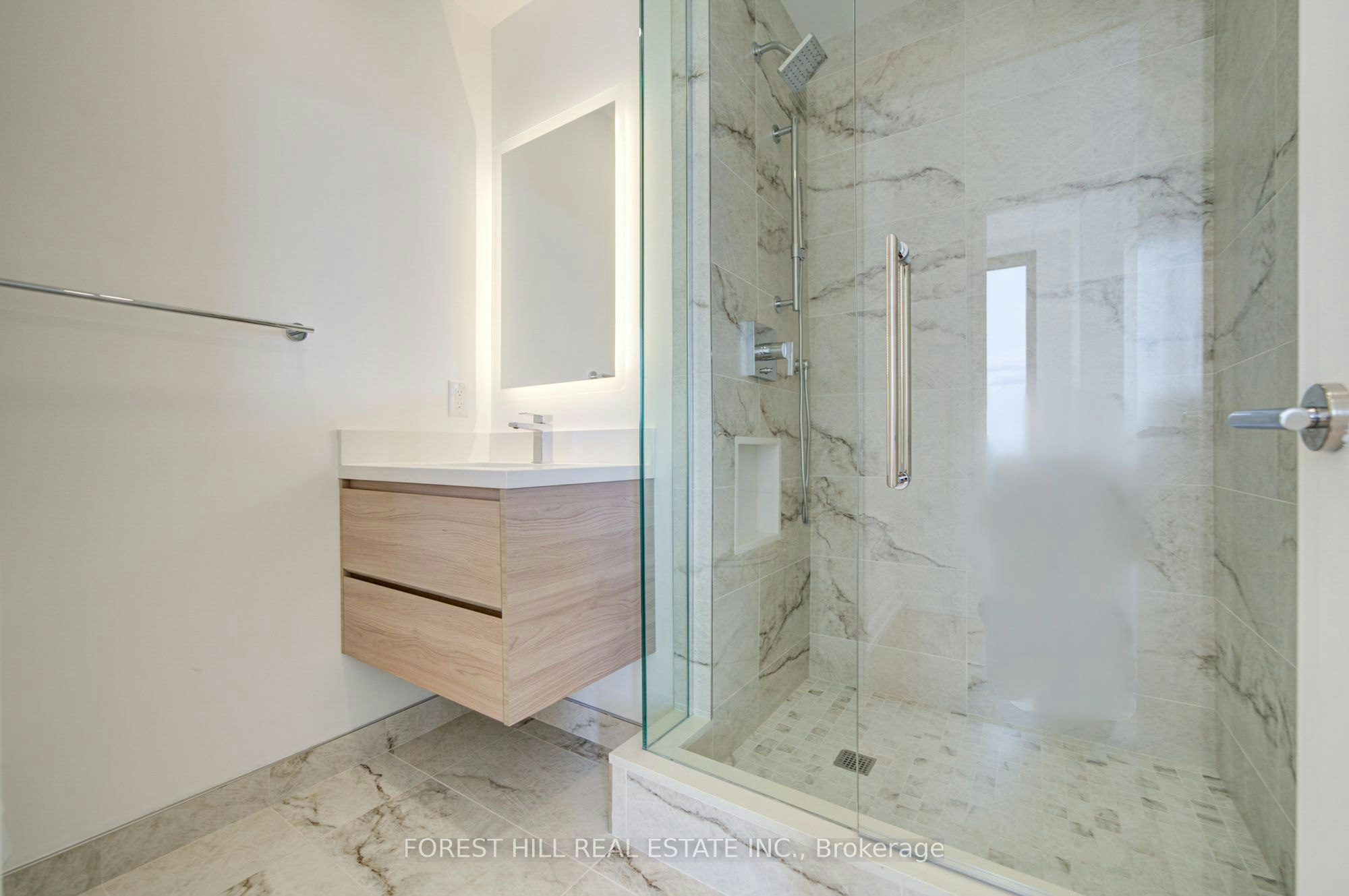 2302-1315 Bay Street, Toronto, ON, M5R 2C4 - 13