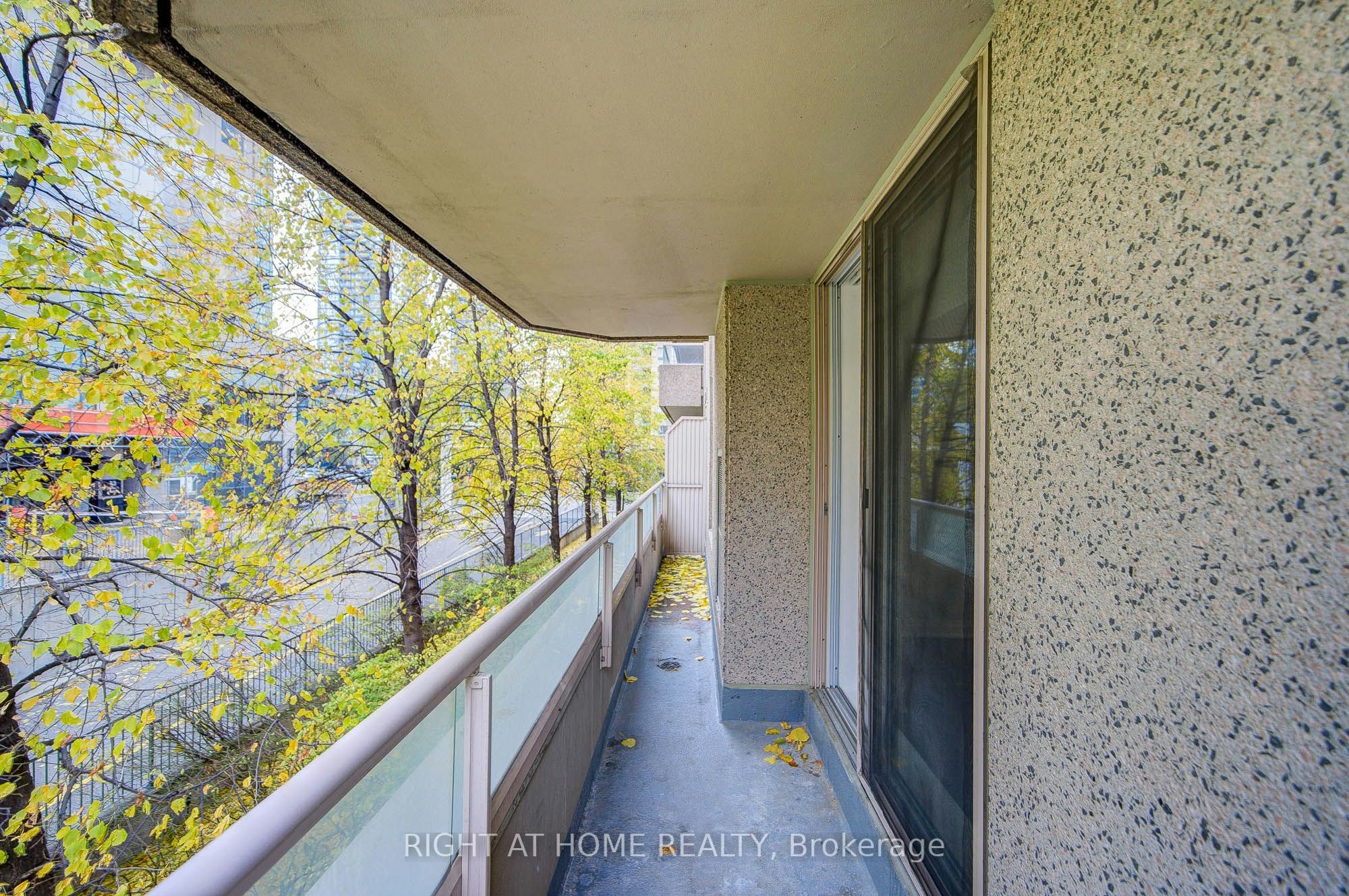 207-35 Empress Avenue, Toronto, ON, M2N 6T3 - 32