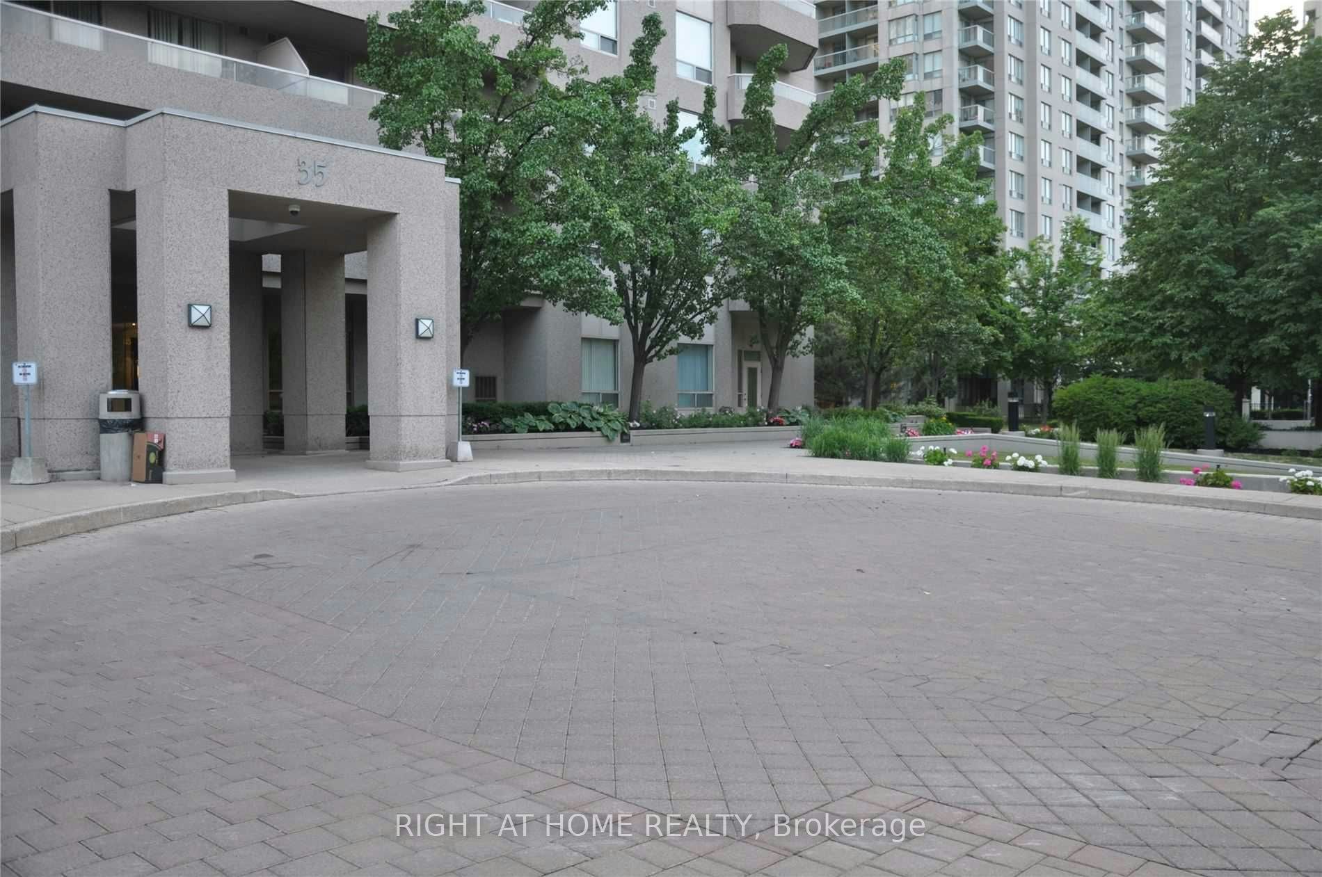 207-35 Empress Avenue, Toronto, ON, M2N 6T3 - 41