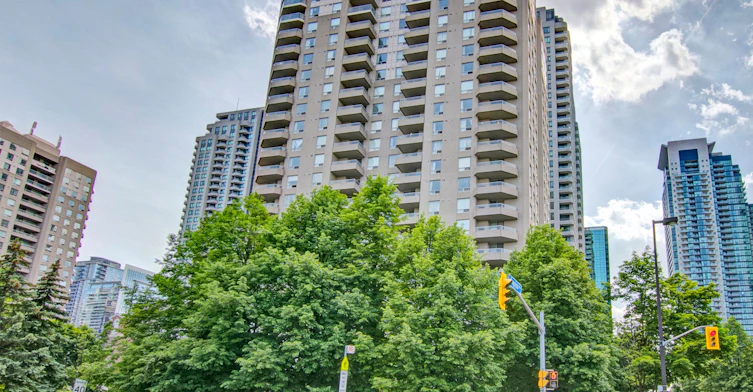 207-35 Empress Avenue, Toronto, ON, M2N 6T3