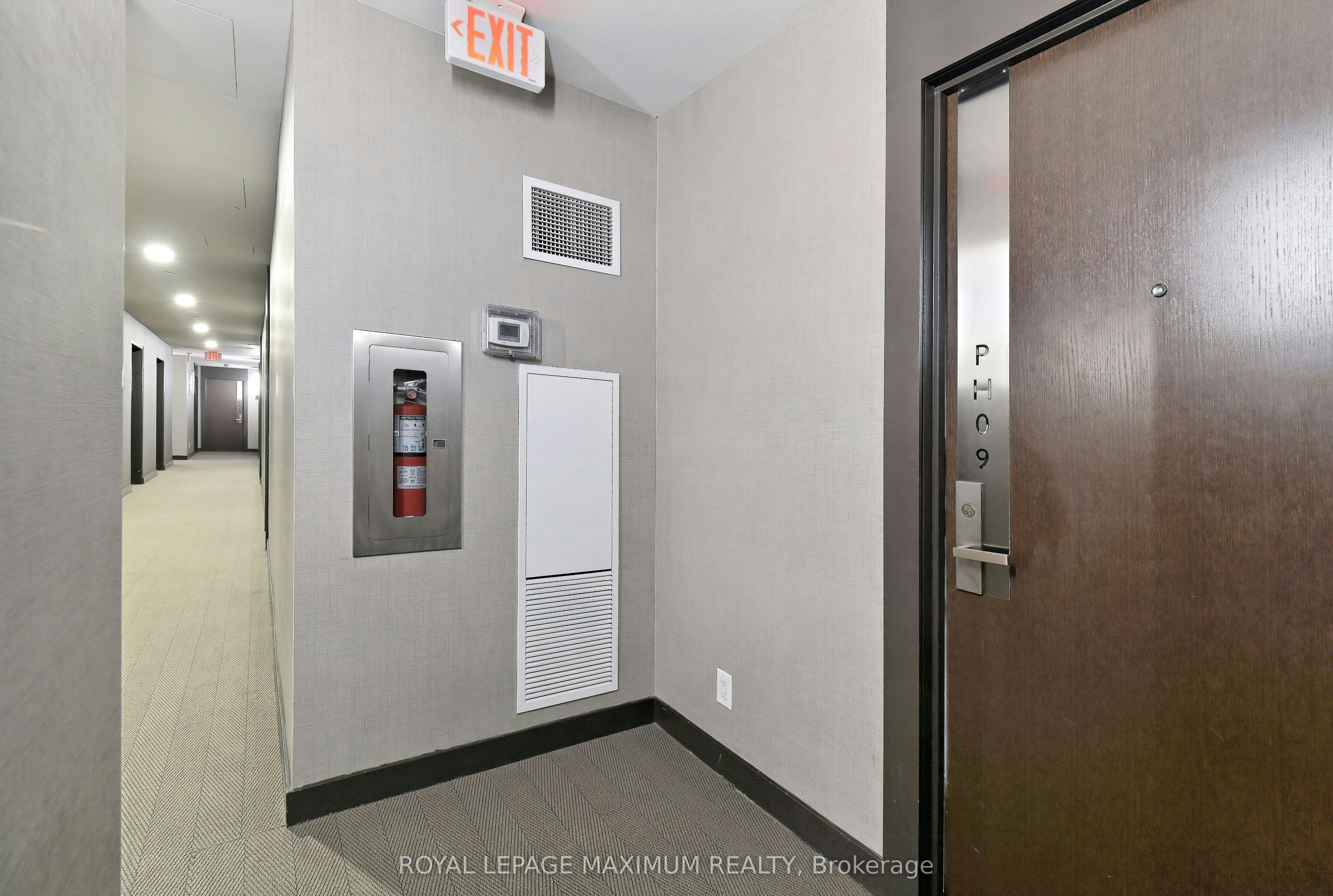 PH09-70 Temperance Street, Toronto, ON, M5H 0B1 - 8