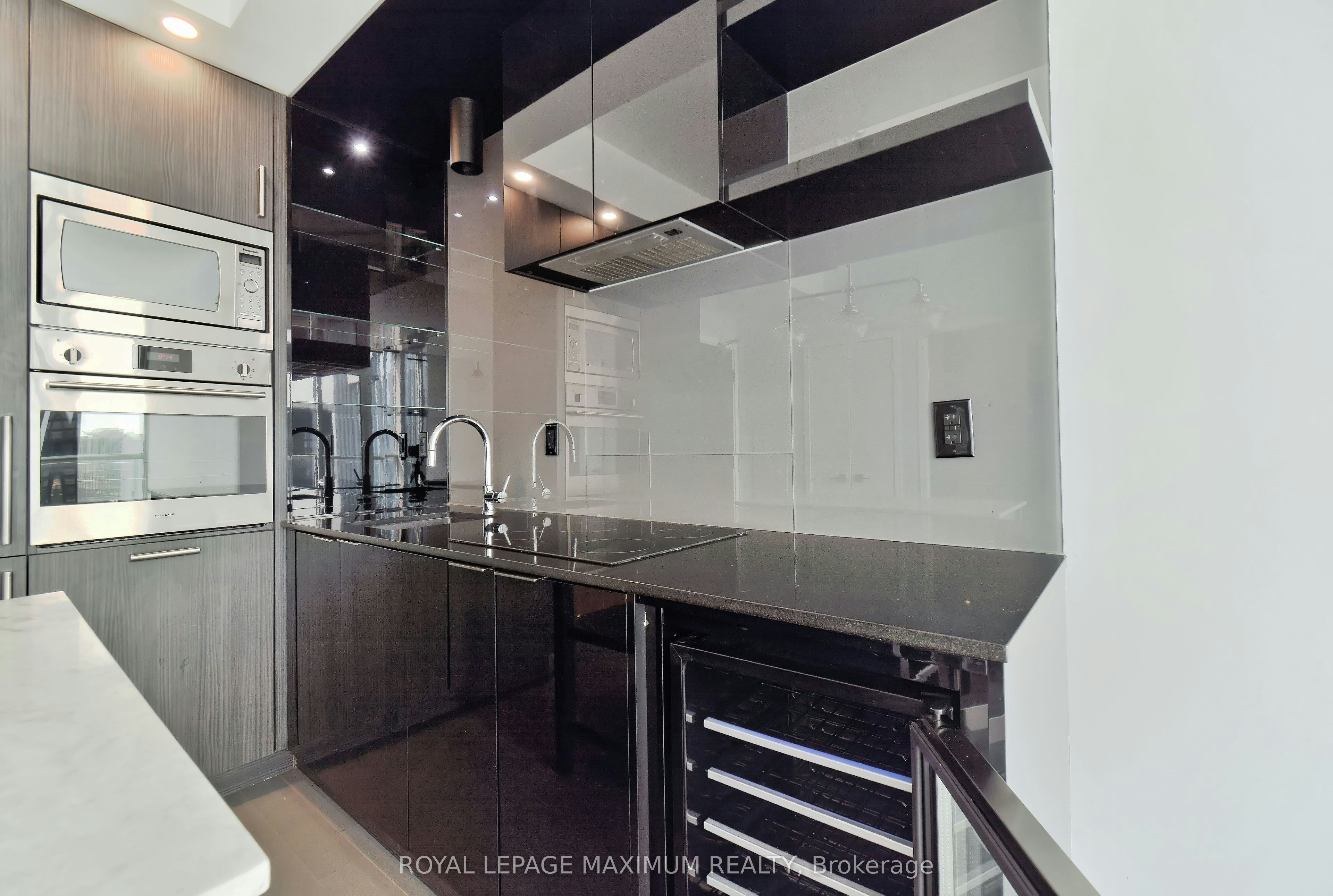 PH09-70 Temperance Street, Toronto, ON, M5H 0B1 - 15