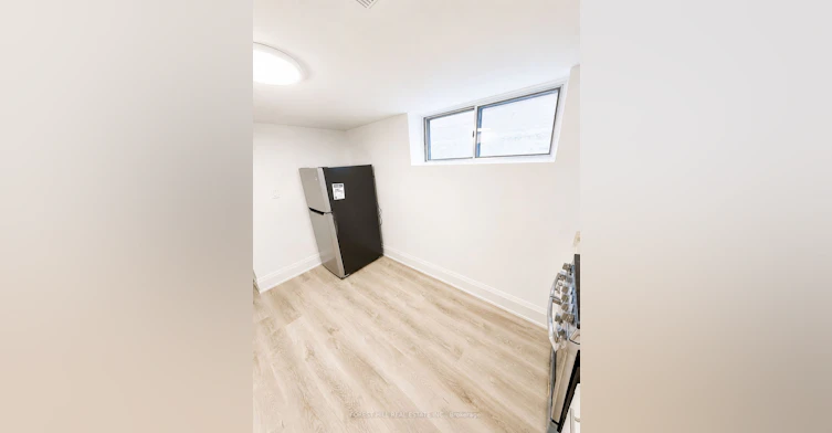 Lower-43 Belvidere Avenue, Toronto, ON, M6C 1P7 - 6