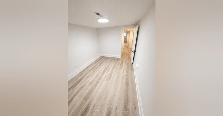 Lower-43 Belvidere Avenue, Toronto, ON, M6C 1P7 - 11