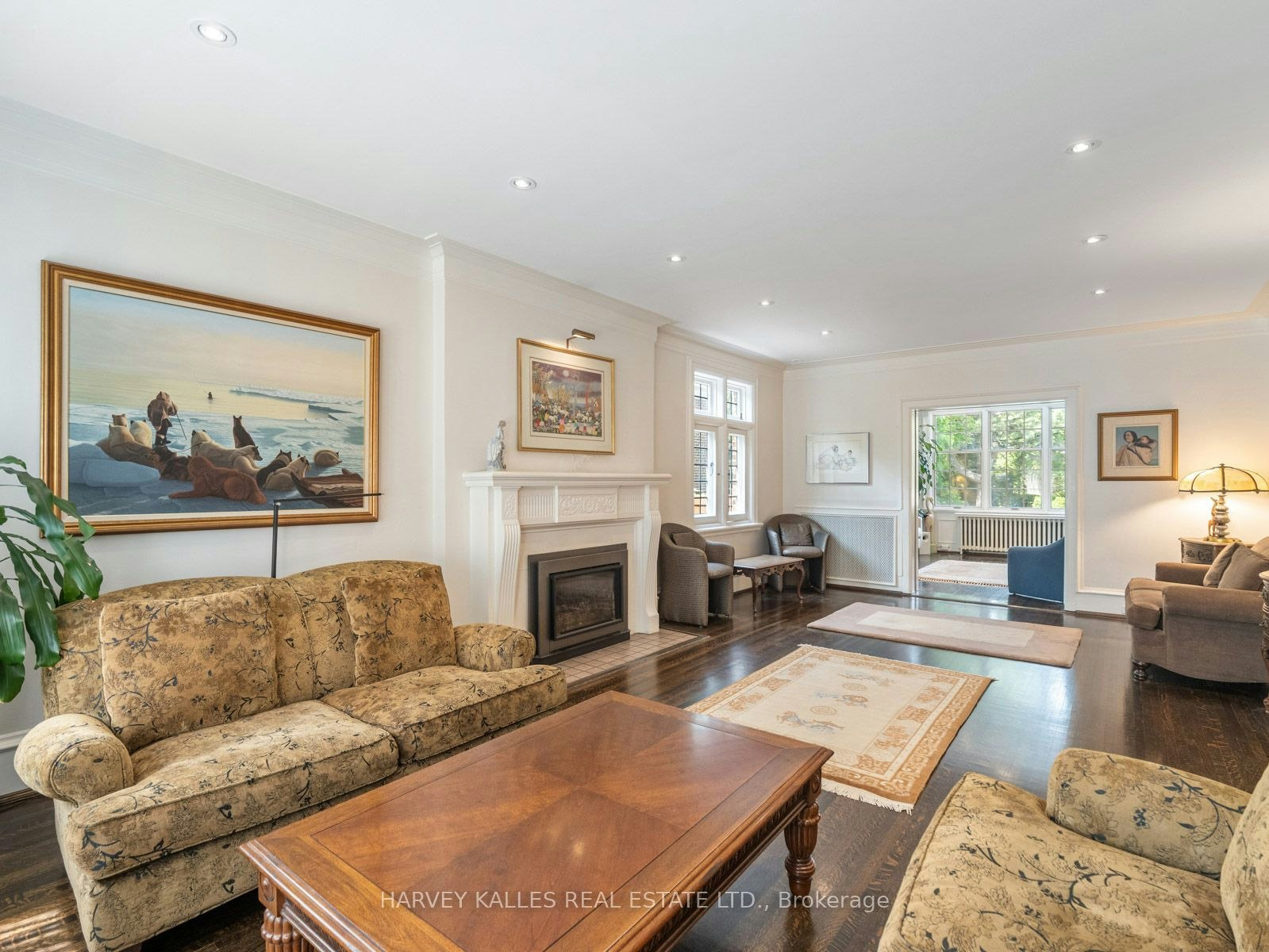 14 Dewbourne Avenue, Toronto, ON, M5P 1Z4 - 6