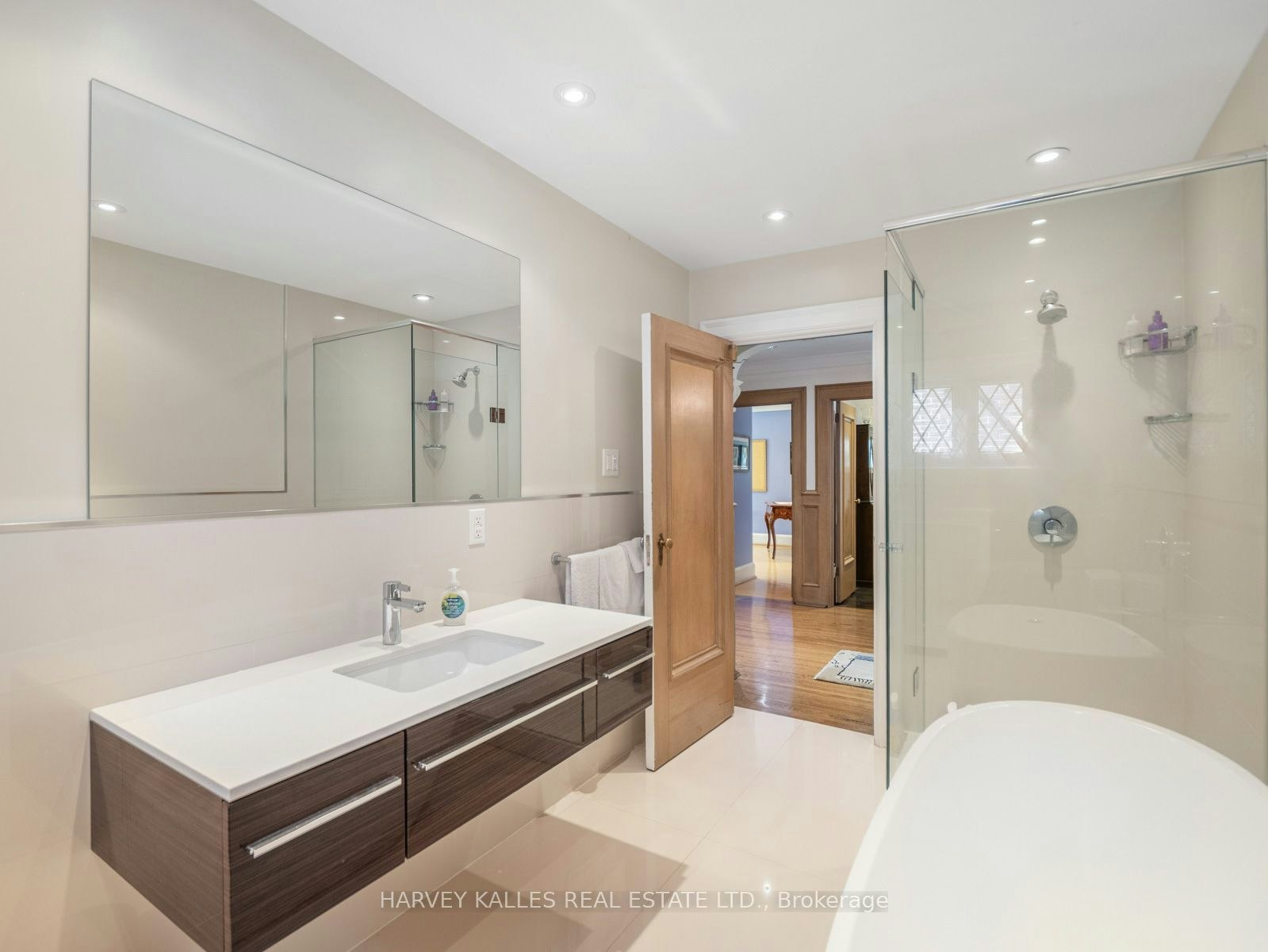 14 Dewbourne Avenue, Toronto, ON, M5P 1Z4 - 24