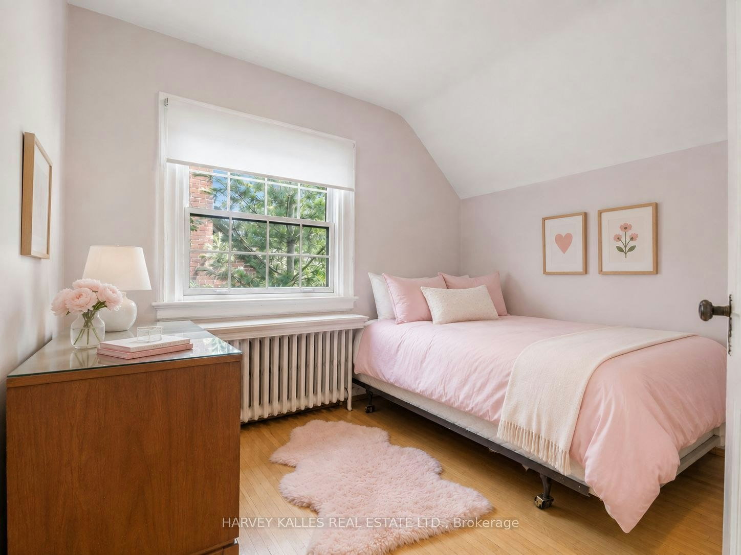 14 Dewbourne Avenue, Toronto, ON, M5P 1Z4 - 26