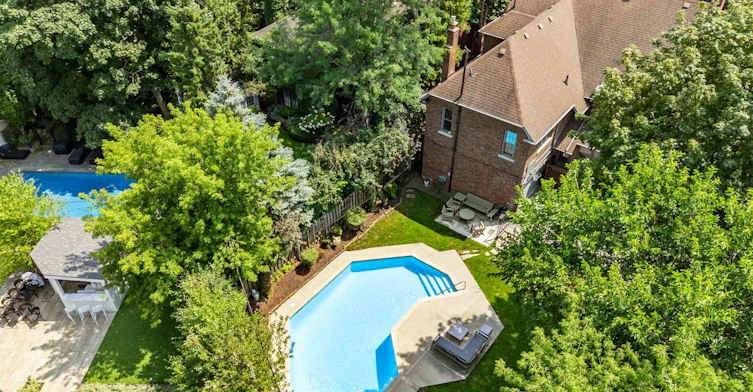 14 Dewbourne Avenue, Toronto, ON, M5P 1Z4 - 34
