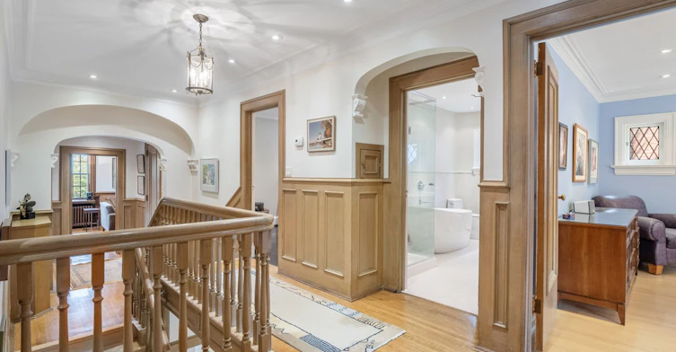 14 Dewbourne Avenue, Toronto, ON, M5P 1Z4 - 22