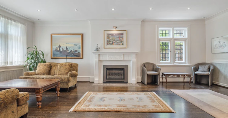 14 Dewbourne Avenue, Toronto, ON, M5P 1Z4 - 5