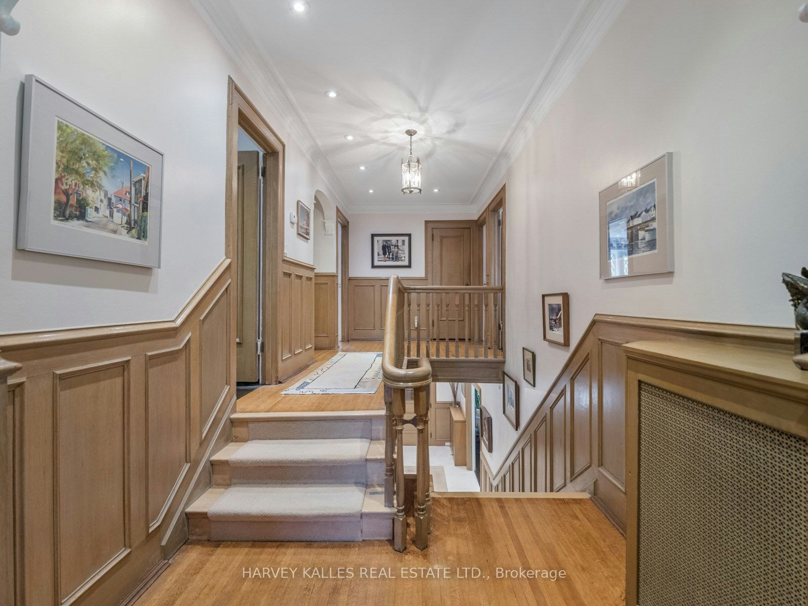 14 Dewbourne Avenue, Toronto, ON, M5P 1Z4 - 12