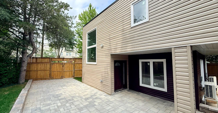 48R Bradgate Road, Toronto, ON, M3B 1J8 - 4