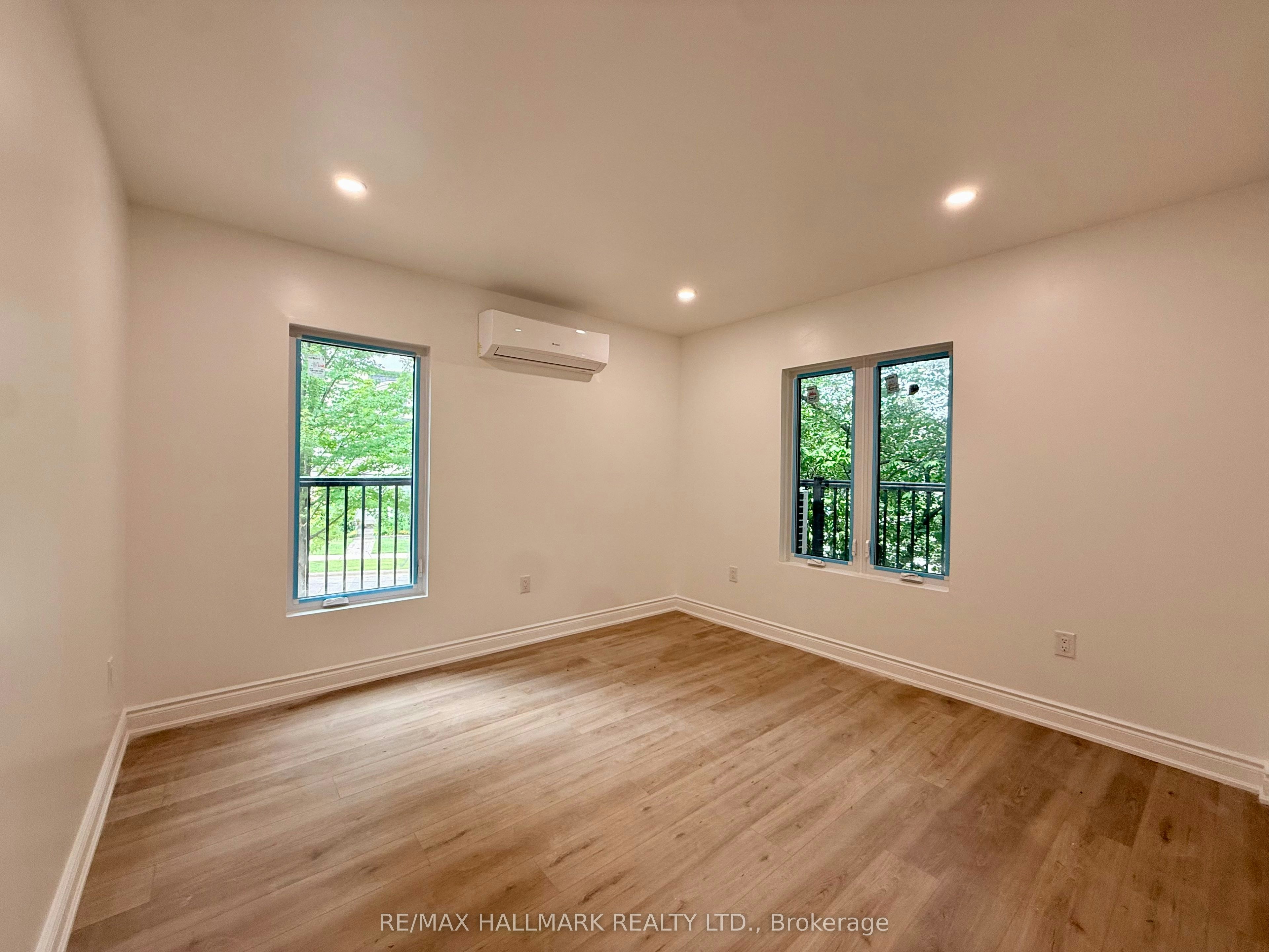 48R Bradgate Road, Toronto, ON, M3B 1J8 - 3