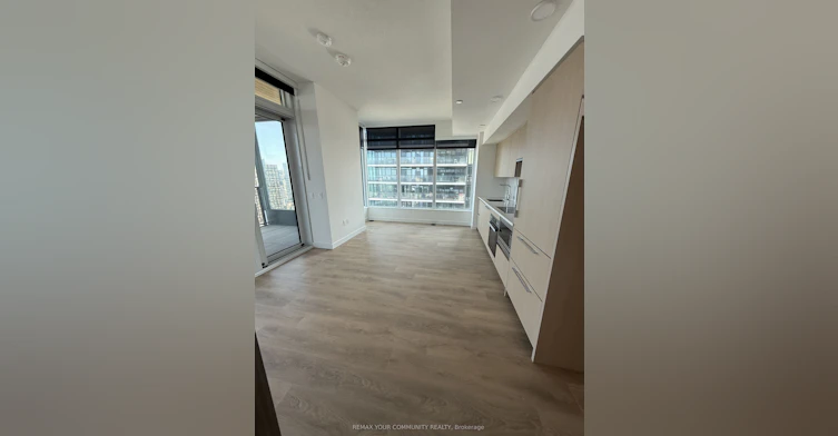 5105-3 Concord Cityplace Way, Toronto, ON, M5V 0X4 - 2