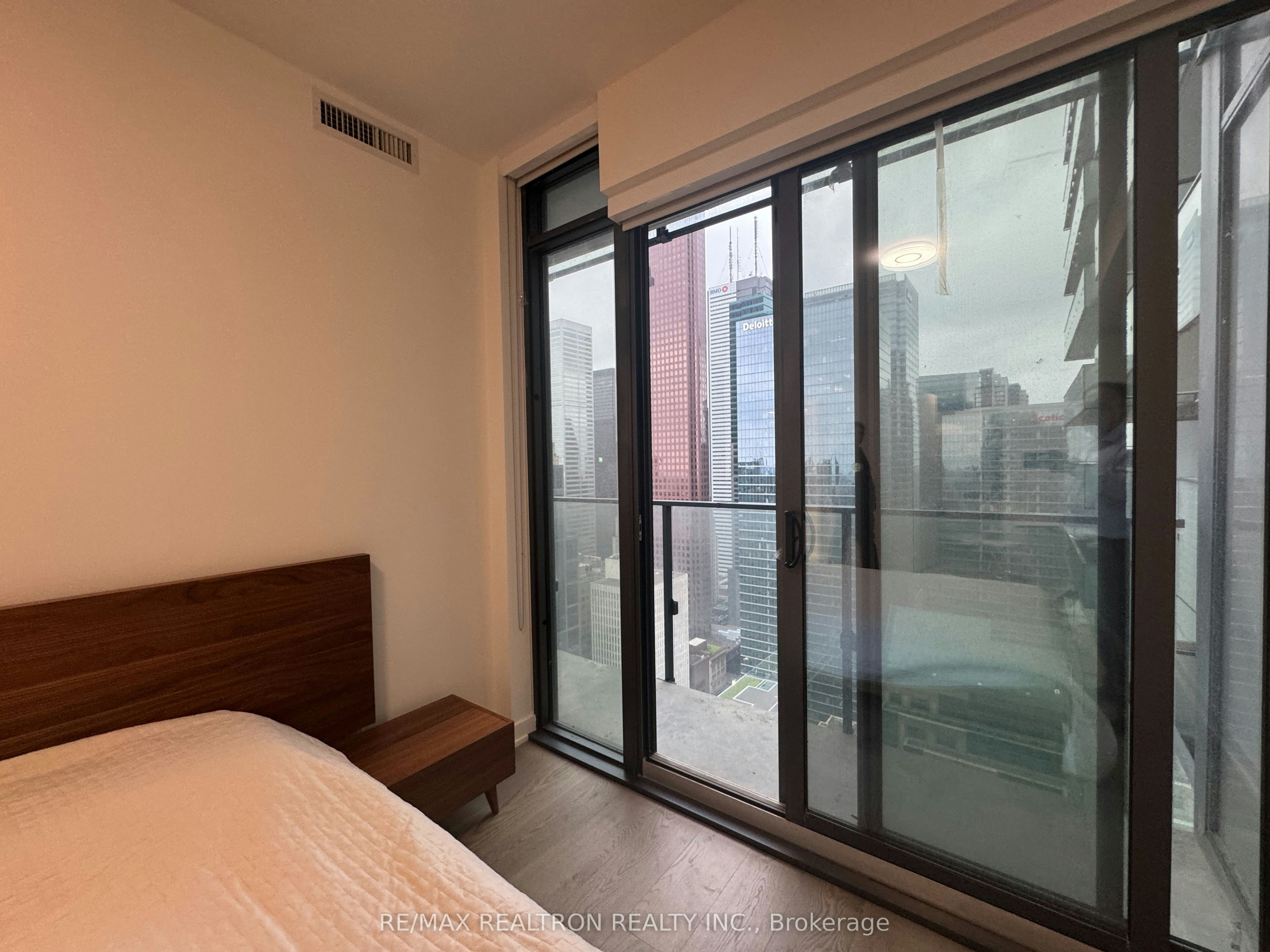 3904-20 Lombard Street, Toronto, ON, M5C 0A7 - 3