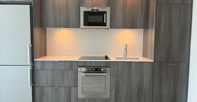 3701-30 Inn ON The Park Drive, Toronto, ON, M3C 0P8 - 4