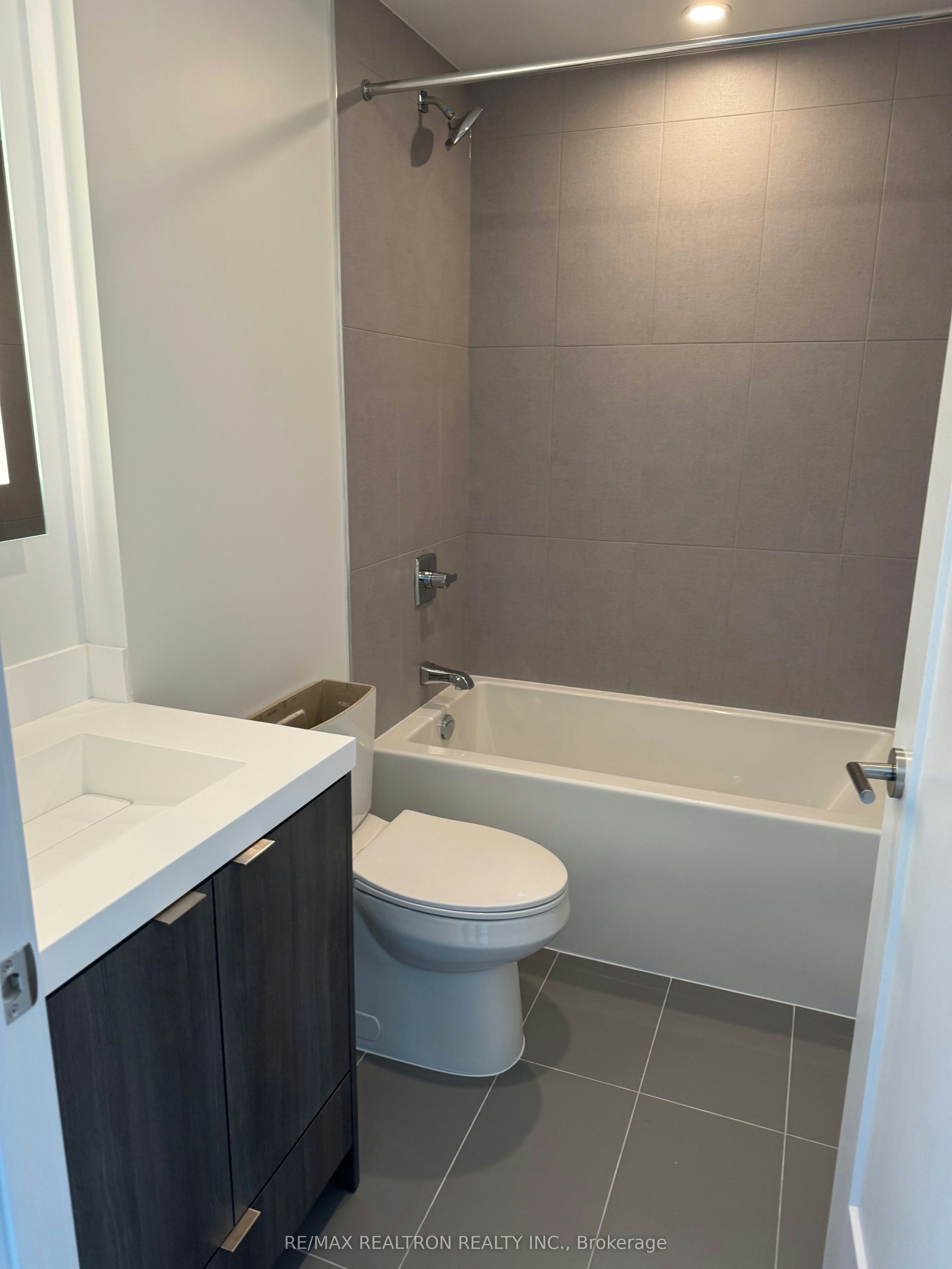 3701-30 Inn ON The Park Drive, Toronto, ON, M3C 0P8 - 6
