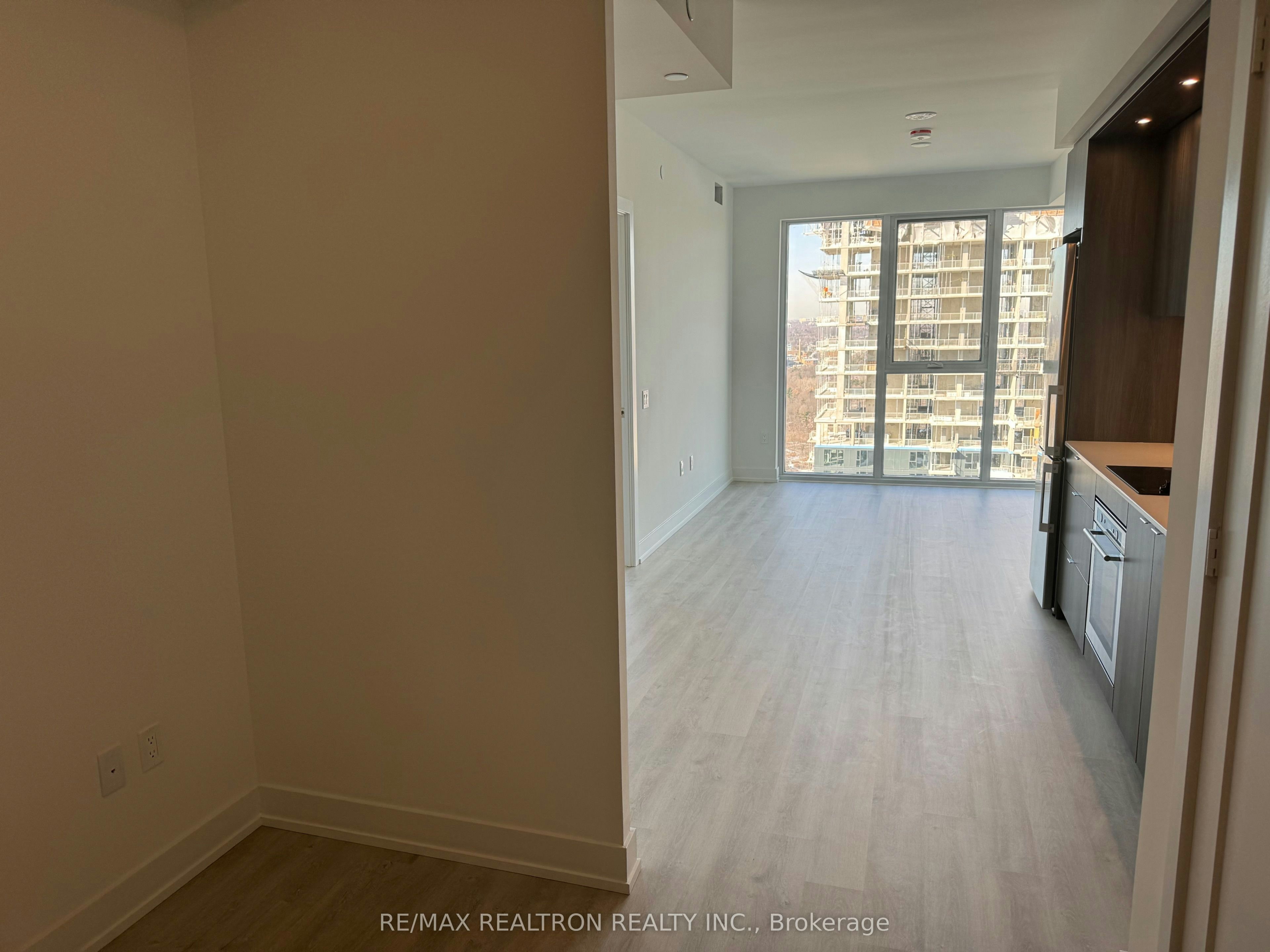 3701-30 Inn ON The Park Drive, Toronto, ON, M3C 0P8