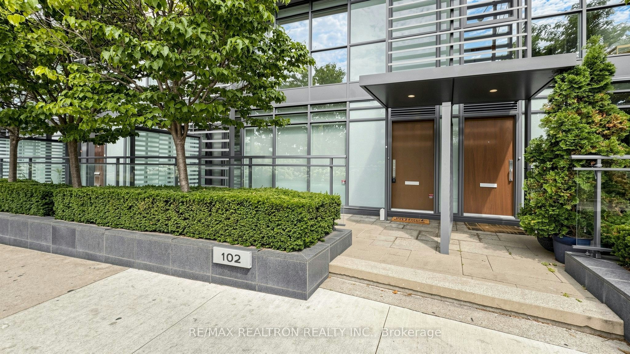 102 Fort York Boulevard, Toronto, ON, M5V 3Z3
