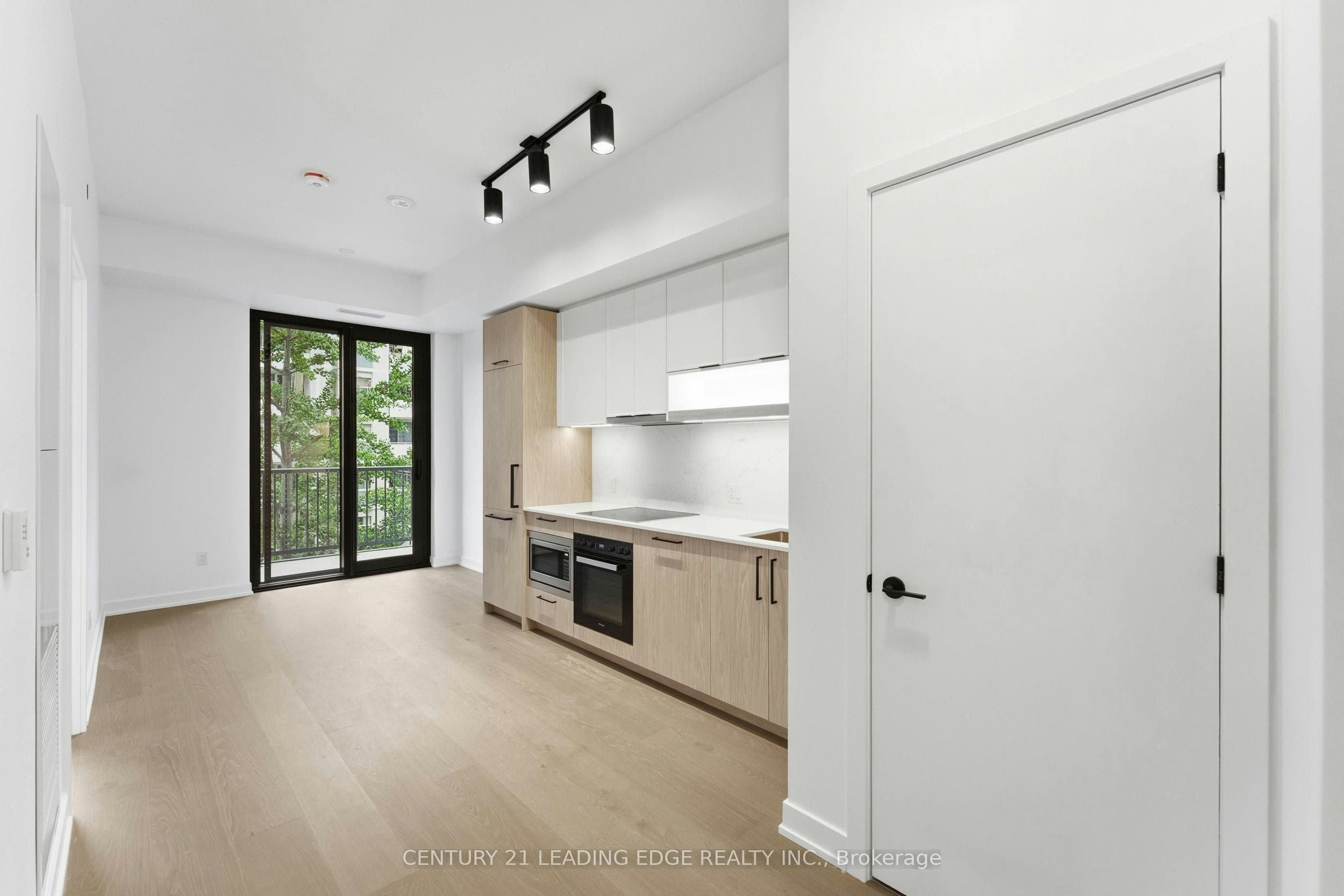 310-91 Montclair Avenue, Toronto, ON, M5P 0B1 - 3