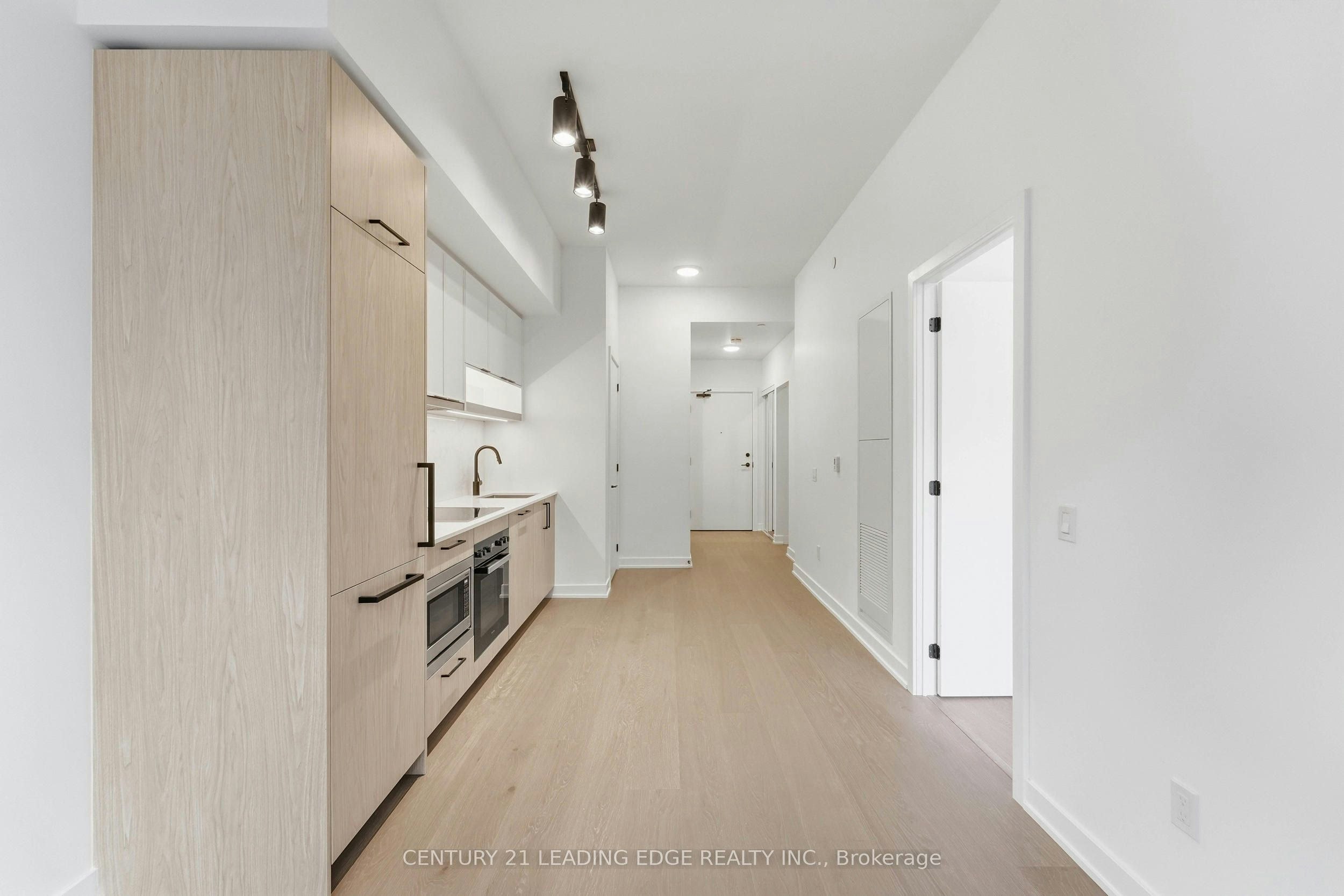 310-91 Montclair Avenue, Toronto, ON, M5P 0B1 - 4