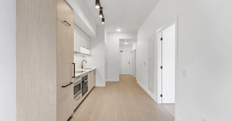 310-91 Montclair Avenue, Toronto, ON, M5P 0B1 - 4