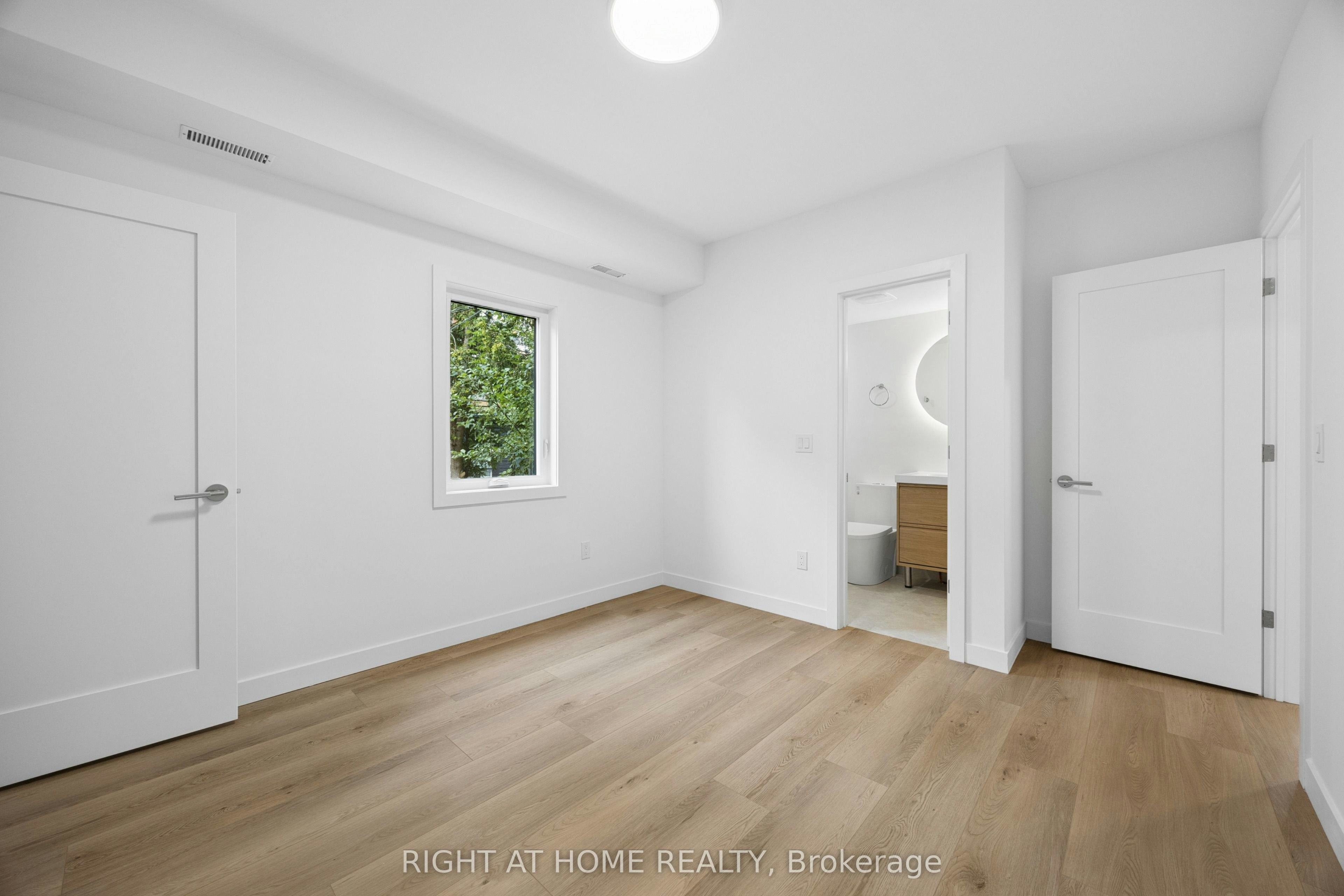 2-91 Barton Avenue, Toronto, ON, M6G 1P7 - 21