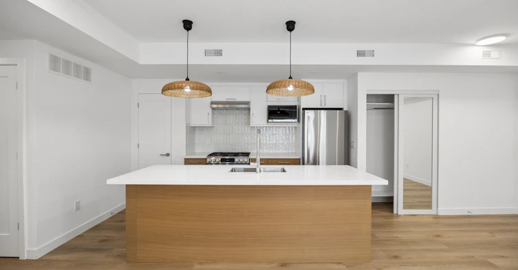 2-91 Barton Avenue, Toronto, ON, M6G 1P7 - 9