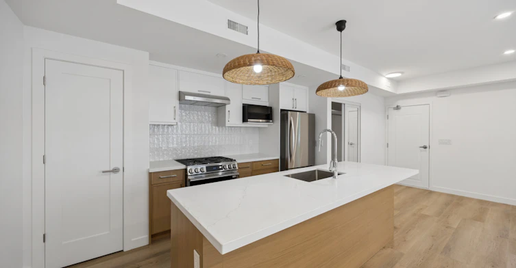 2-91 Barton Avenue, Toronto, ON, M6G 1P7 - 7