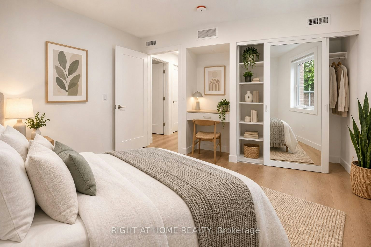 2-91 Barton Avenue, Toronto, ON, M6G 1P7 - 2